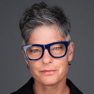 Headshot of Nicole Todosichuk