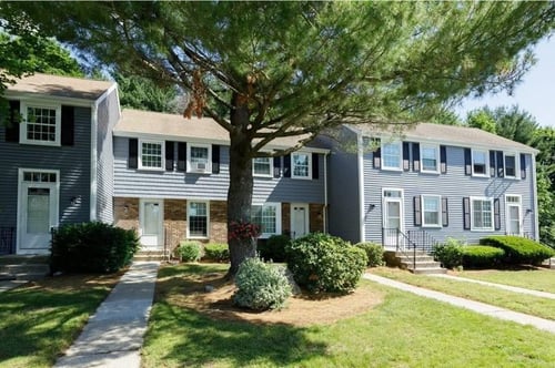 Arbor Commons, Ellington, CT, 06029