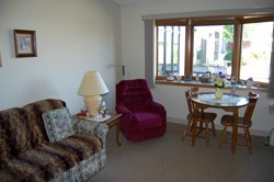 Resident living room in Avera Brady Assisted Living in Mitchell, SD.