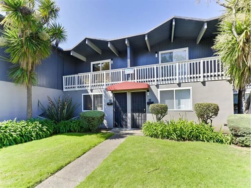 Building and Patio at The Preston at Hillsdale, San Mateo
