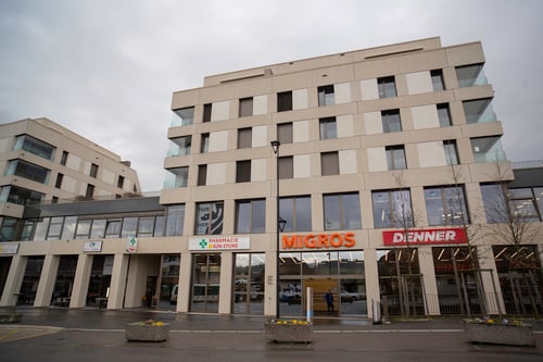 batiment-pharmacie-sun-store-romont