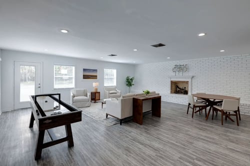 Living Room at Savan Pointe Apartments, Savannah 31406