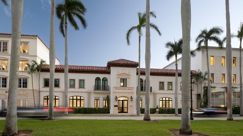 Front of the Wilmington Trust office in Palm Beach, FL.