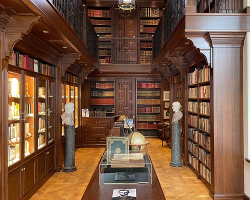 Raptis Rare Books Worth Avenue