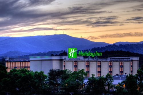 Twilight at Holiday Inn Tanglewood-Roanoke
