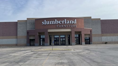 Lincoln Slumberland Furniture storefront