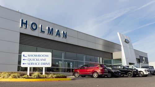 Exterior photo of Holman Ford Turnersville