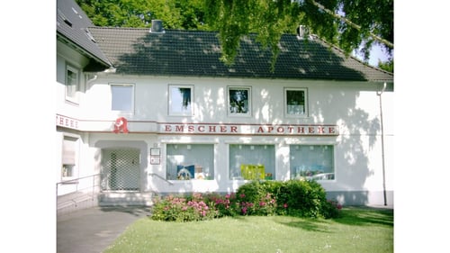 Aussenansicht der Emscher Apotheke
