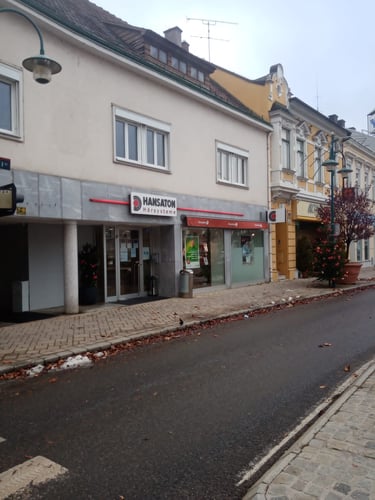 Hansaton Hörkompetenz-Zentrum Hauptplatz 7-8, Mistelbach an der Zaya von links kommend