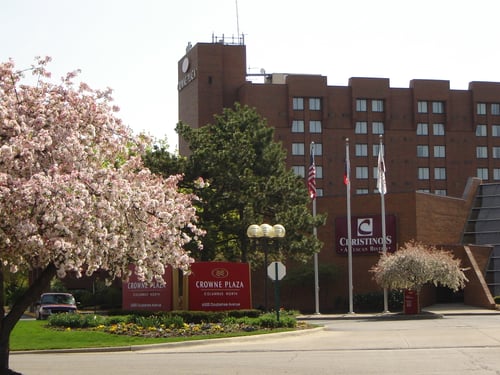 Welcome to Crowne Plaza Columbus North-Worthington!