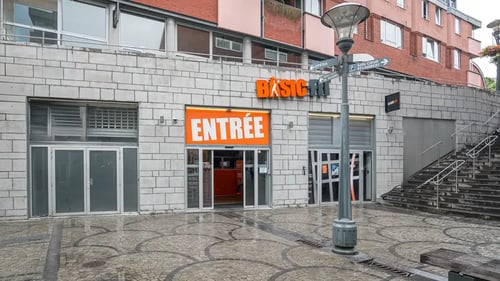 Basic-Fit Liège Espace Saint Michel - front club outside