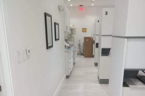 Miro Dental Centers of Hollywood office