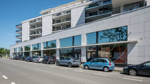 Basic-Fit Schaerbeek Jacques Georgin - front club outside