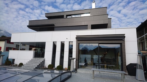 Kunstharz-Fassade _ 2-Farbig