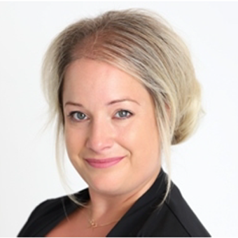 Headshot of Amy DiRenzo