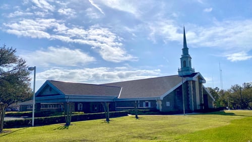 This is the Brandon Florida Stake Center of the Church of Jesus Christ of Latter-day Saints. The Valrico, Lithia, and Riverview Wards meet within this building.