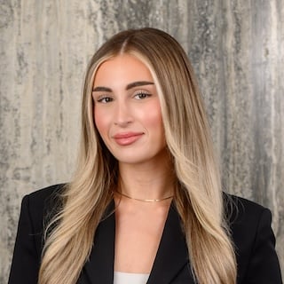 Headshot of Isabella Janzen