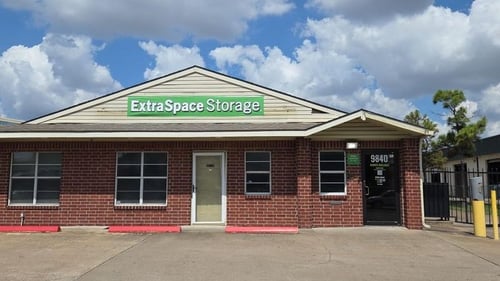 Extra Space Storage
