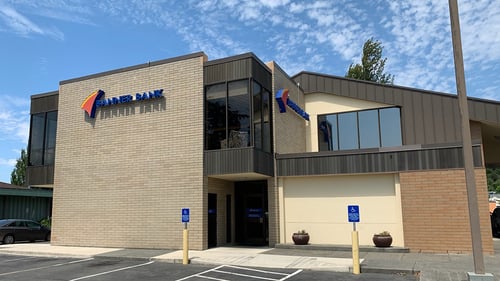 Banner Bank main branch in Coos Bay, Oregon