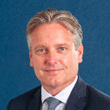Headshot of Kevin Armstrong