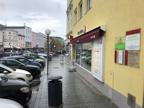 Hansaton Hörkompetenz-Zentrum Stelzhamerplatz 8, Ried im Innkreis von rechts kommend