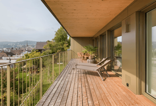 Arbeiten im Bereich Holzbausystem, Terrassen- & Parkettbeläge, Renovationen, Innenausbau