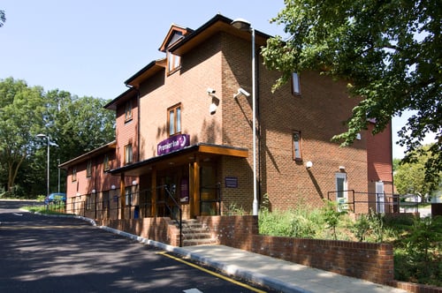Premier Inn Portsmouth Horndean hotel exterior