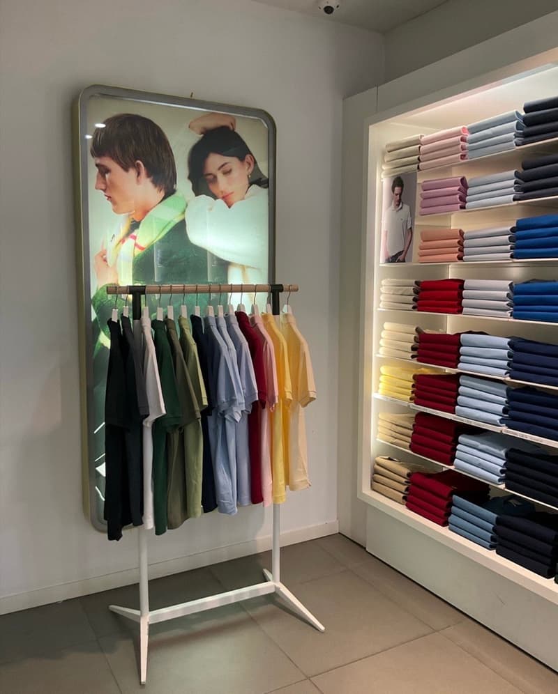 Close Up - Store