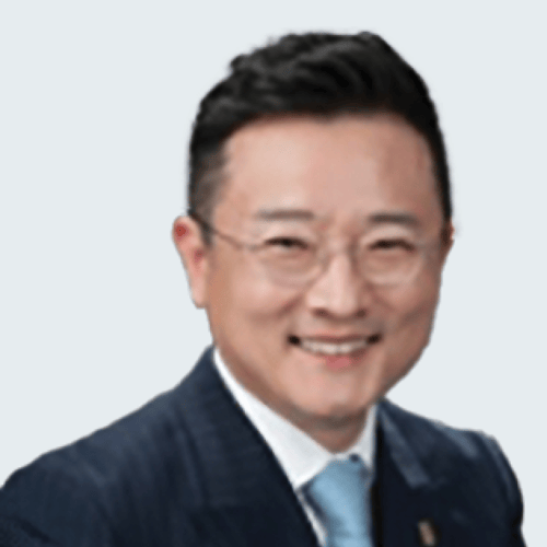 Headshot of Michael Choi