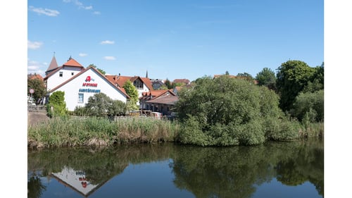 Aussenansicht der Brücken Apotheke