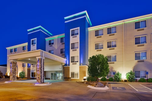 Welcome to the Holiday Inn Express Fremont Nebraska!
