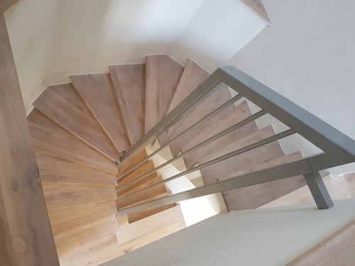 Treppen von Louis Parkett GmbH - Parkett, Laminatboden, Linoleumboden, Kunststoffboden, Korkboden, Wand und Decke, Teppichboden, Terrassenboden, 8610 Uster und 8306 Wangen-Brüttisellen