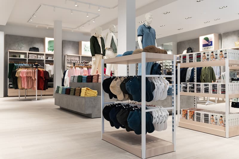 Close Up - Store