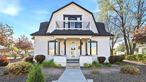 Buyers receive expert guidance through the Idaho home buying process with experienced realtors.