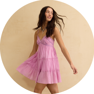 woman wearing dress