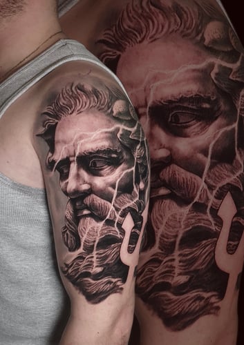 Realistic tattoo //Tatouage et Piercing geneve