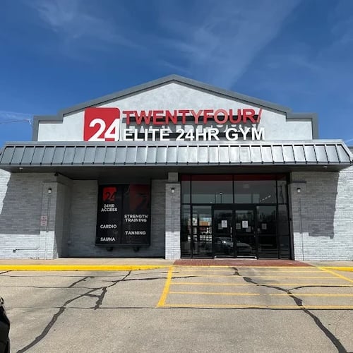 Best gym in Nevada MO – 24 Elite Gyms health club exterior on East Austin Blvd