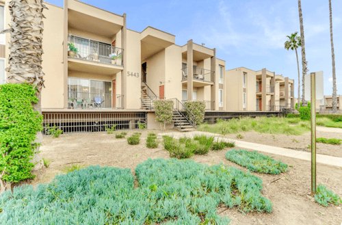 Exterior View of Property at Northpointe Apartments, Long Beach, CA