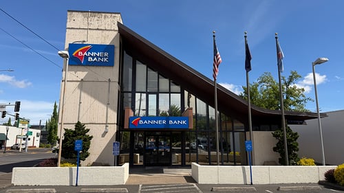Banner Bank in Springfield, Oregon.