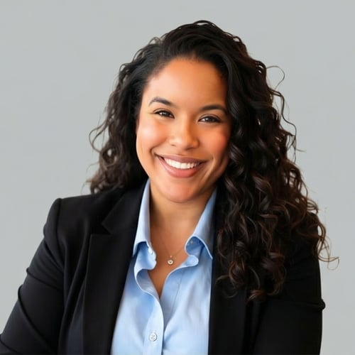 Headshot of Nicole Canada, a wealth advisor at Chase