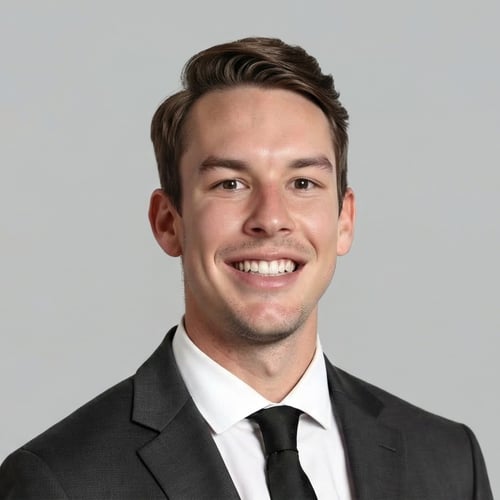 Headshot of Nick Hogg, a wealth advisor at Chase