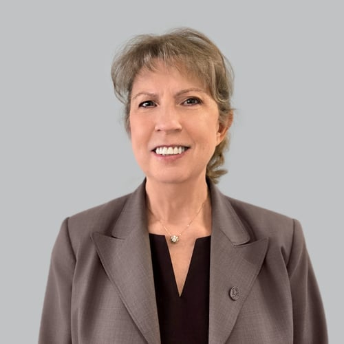 Headshot of Maria Smith, a wealth advisor at Chase
