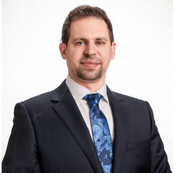 Headshot of Matthew Knapp