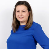 Headshot of Ewa Pach