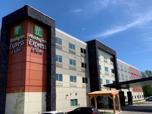 Welcome to the brand new Holiday Inn Express & Suites