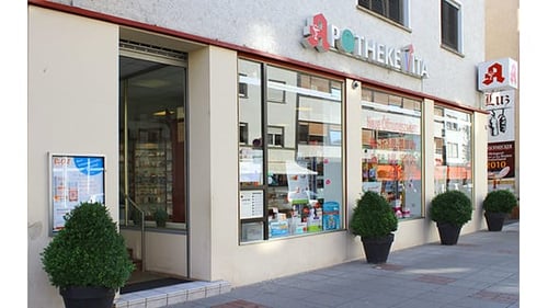 Aussenansicht der Apotheke VITA