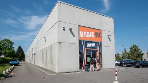 Basic-Fit Windhof 24/7 - front club outside