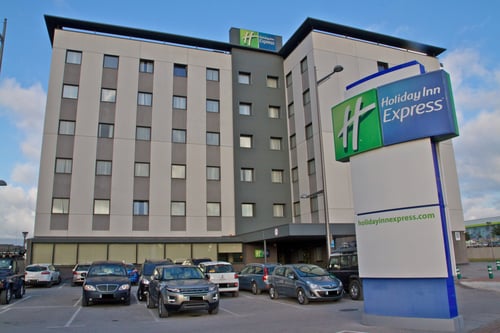 Hotel car park and main entrance