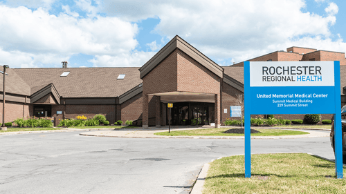 Exterior image of Rochester Regional Health Summit Medical Building in Batavia, NY