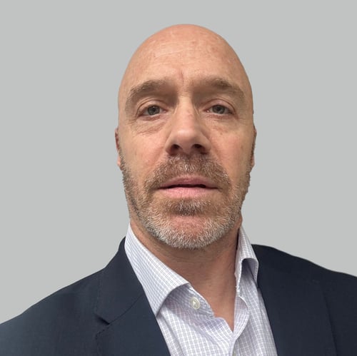 Headshot of Chris Del Bene, a wealth advisor at Chase